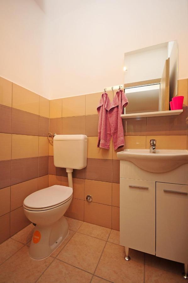 Villa Kuca Za Odmor Maka à Kučiće Extérieur photo