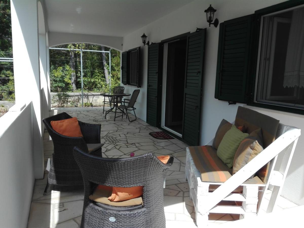 Villa Kuca Za Odmor Maka à Kučiće Extérieur photo