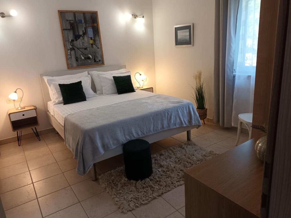Villa Kuca Za Odmor Maka à Kučiće Extérieur photo